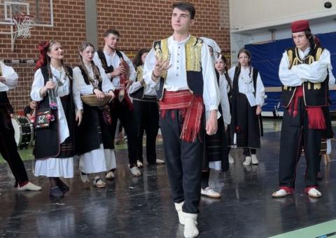 Az „Ero s onoga svijeta” (Ero a t�lvil�gr�l) elhozta Tomislavgrad szellemis�g�t Budapestre